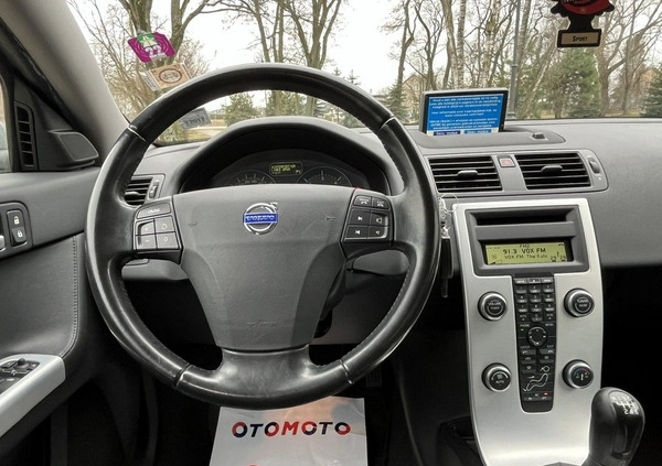 Volvo V50 cena 18900 przebieg: 227000, rok produkcji 2008 z Bobolice małe 106